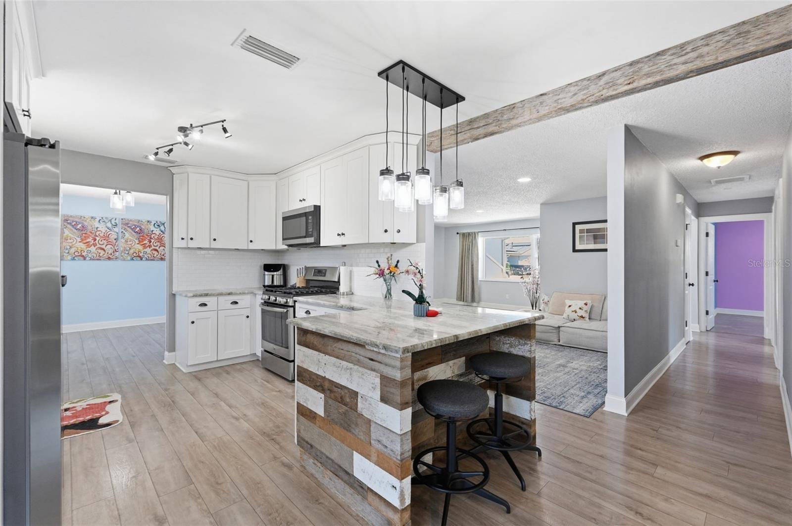 9276 79TH AVE, SEMINOLE, FL, 33777