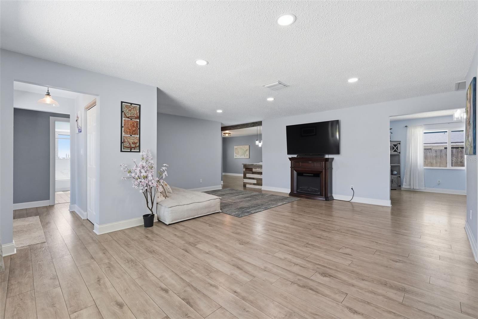 9276 79TH AVE, SEMINOLE, FL, 33777