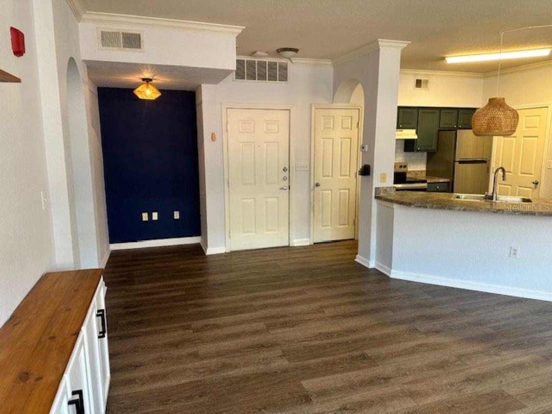 911 N ORANGE AVE #520, ORLANDO, FL, 32801