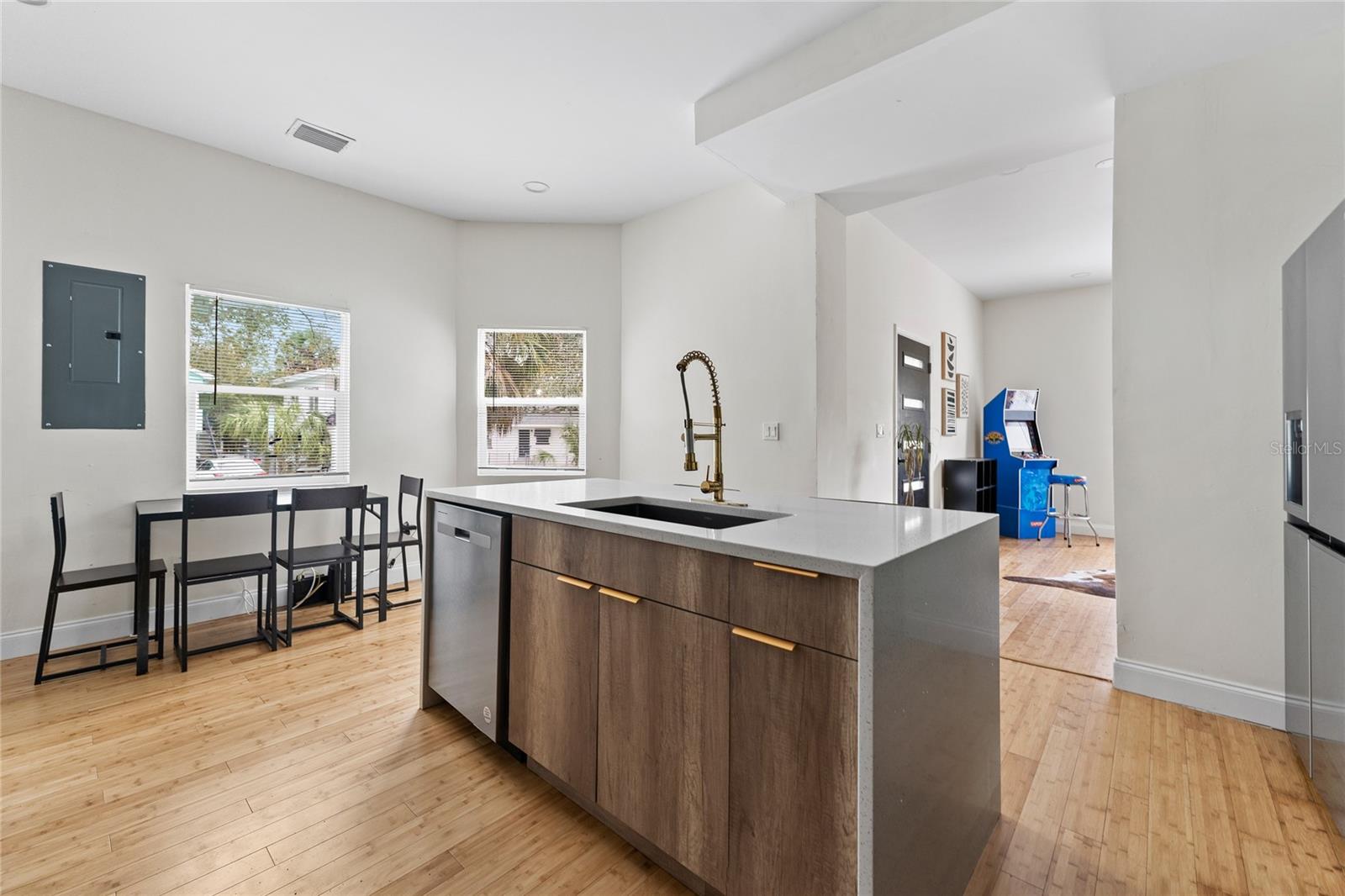 680 25TH AVE S, ST PETERSBURG, FL, 33705