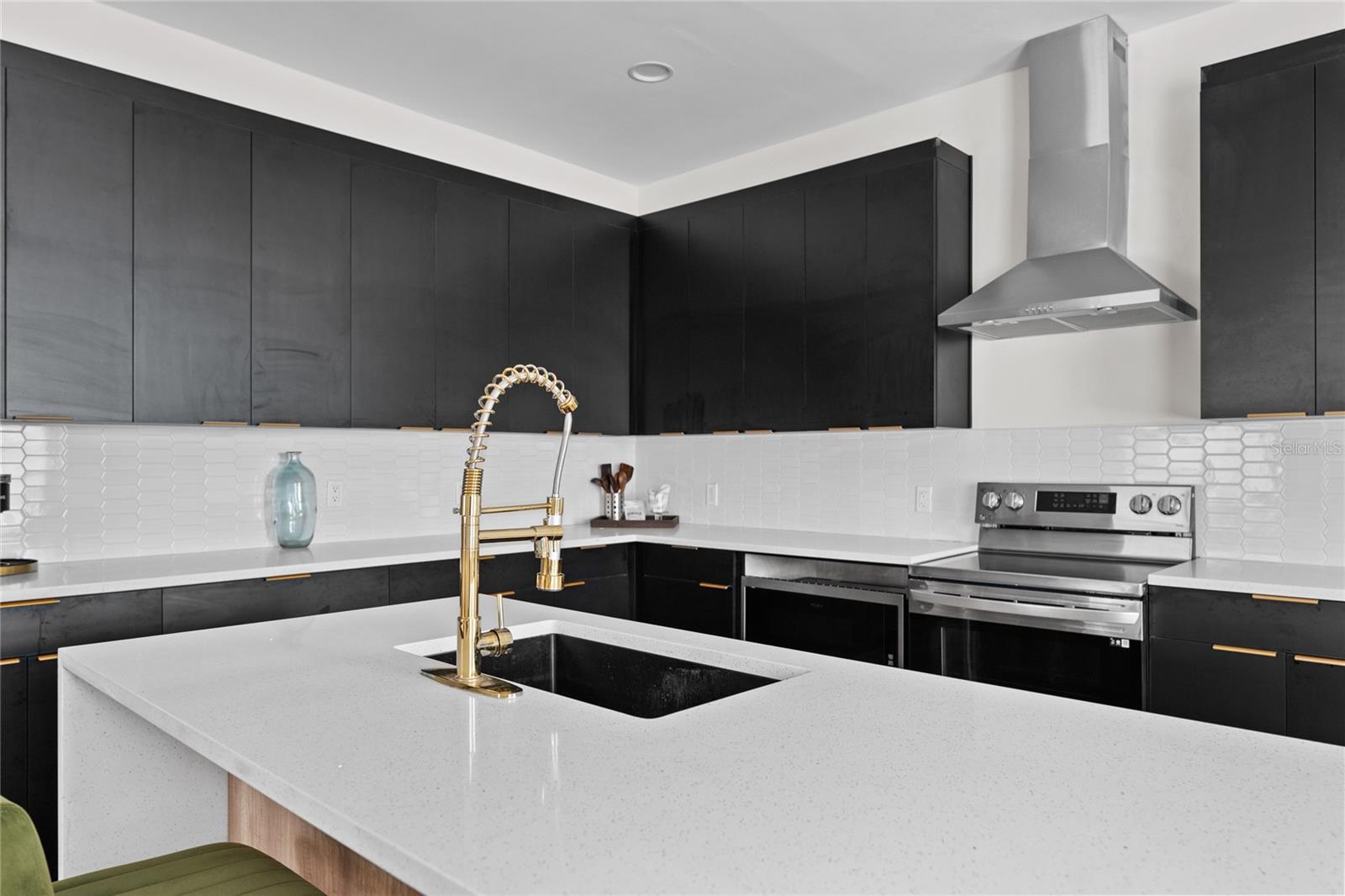 680 25TH AVE S, ST PETERSBURG, FL, 33705