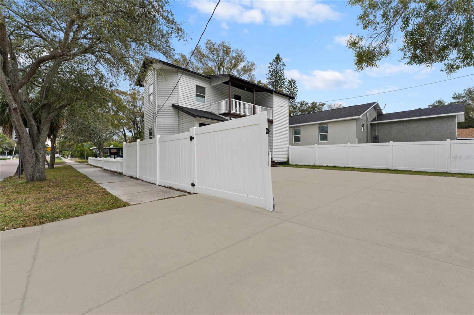 680 25TH AVE S, ST PETERSBURG, FL, 33705