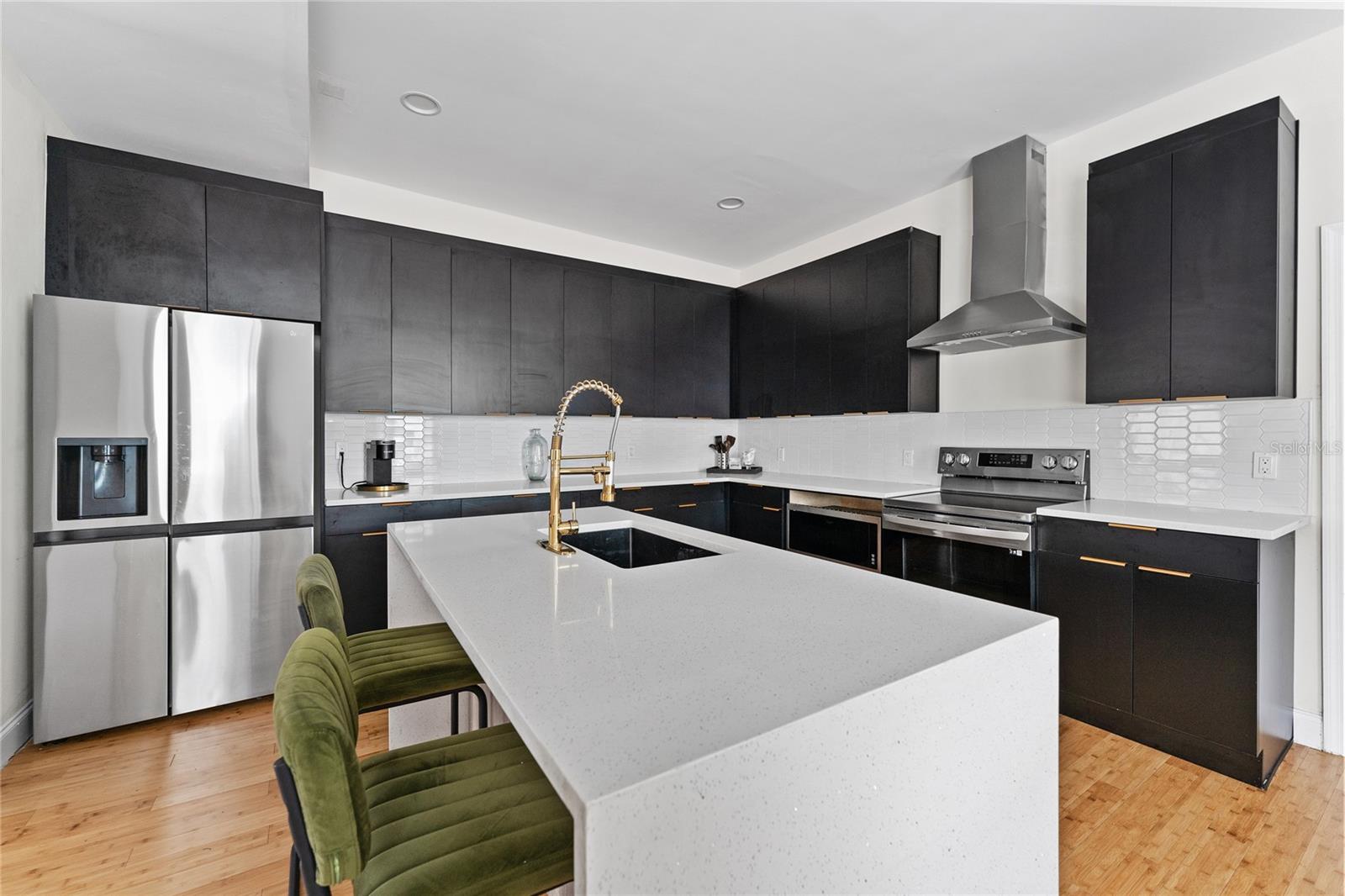 680 25TH AVE S, ST PETERSBURG, FL, 33705