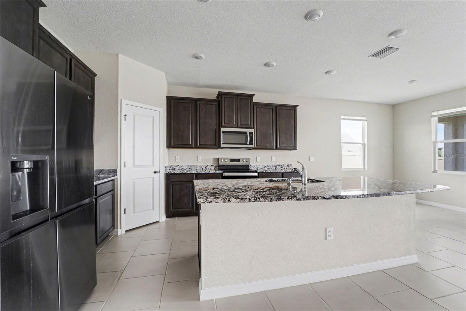 32003 CONCHSHELL SAIL ST, WESLEY CHAPEL, FL, 33545