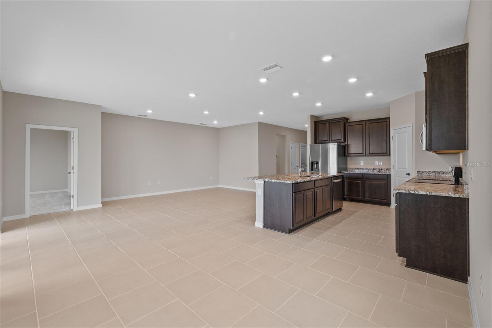 32003 CONCHSHELL SAIL ST, WESLEY CHAPEL, FL, 33545