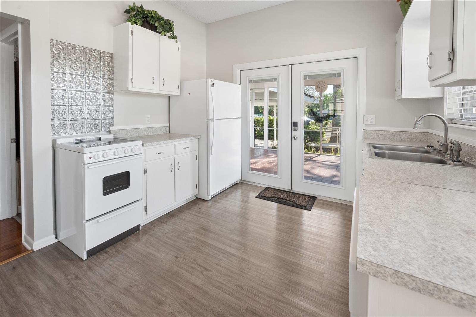 25749 SW 1ST AVE, NEWBERRY, FL, 32669