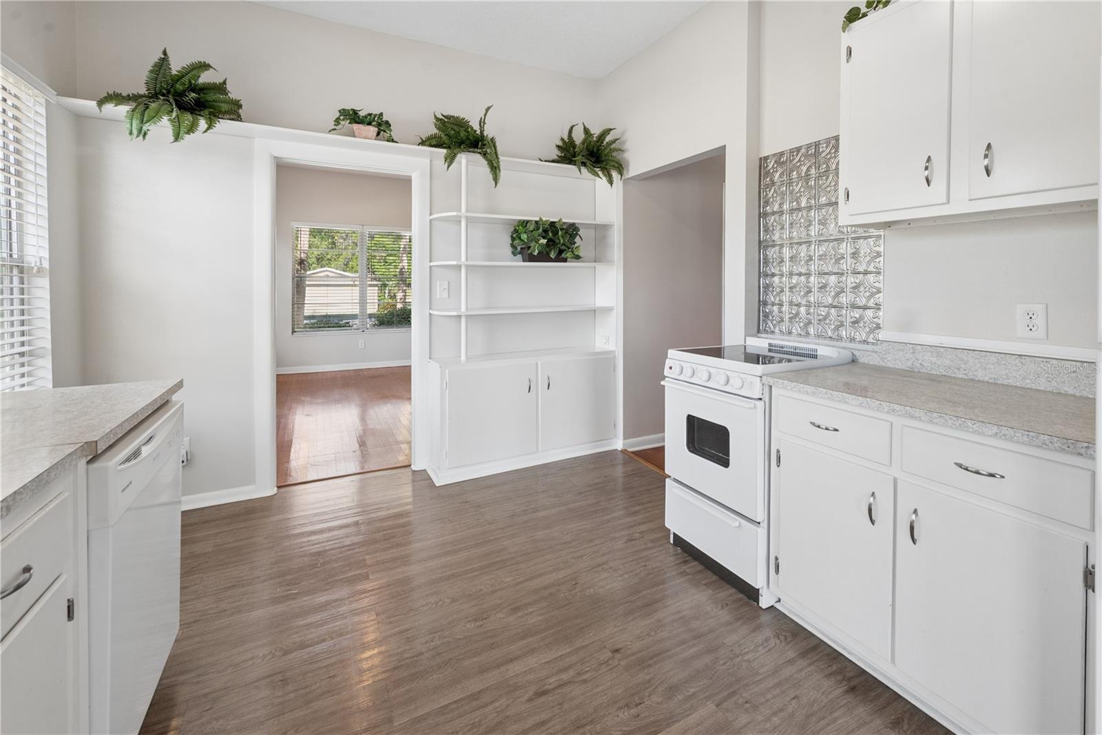 25749 SW 1ST AVE, NEWBERRY, FL, 32669