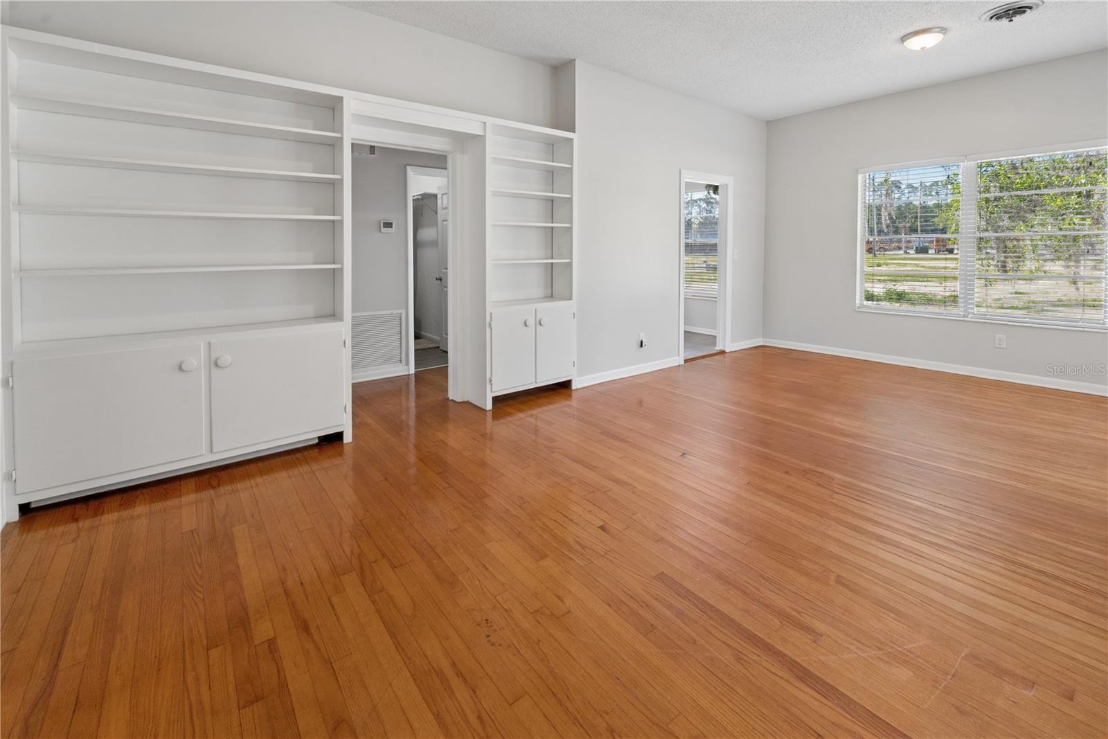 25749 SW 1ST AVE, NEWBERRY, FL, 32669