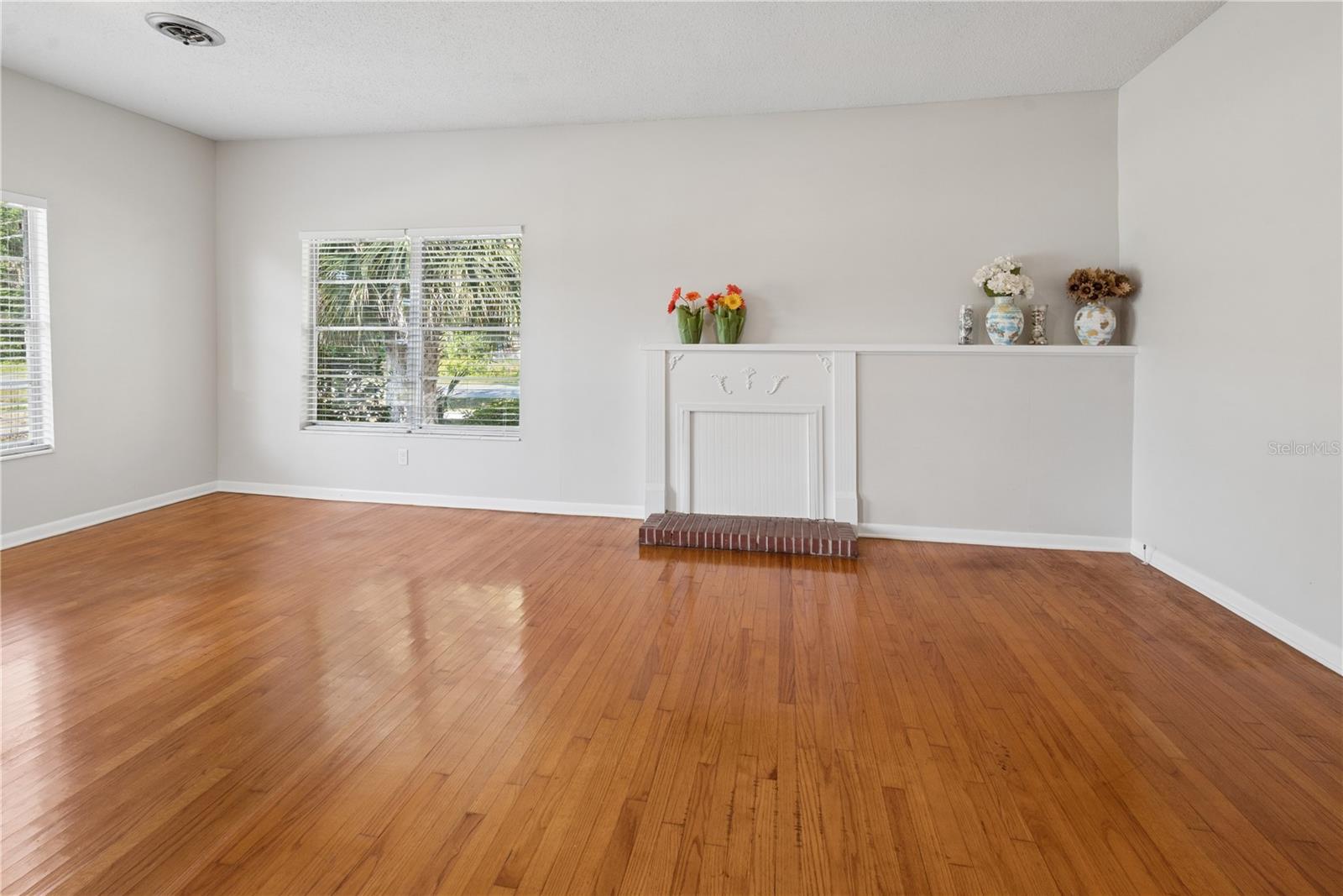 25749 SW 1ST AVE, NEWBERRY, FL, 32669