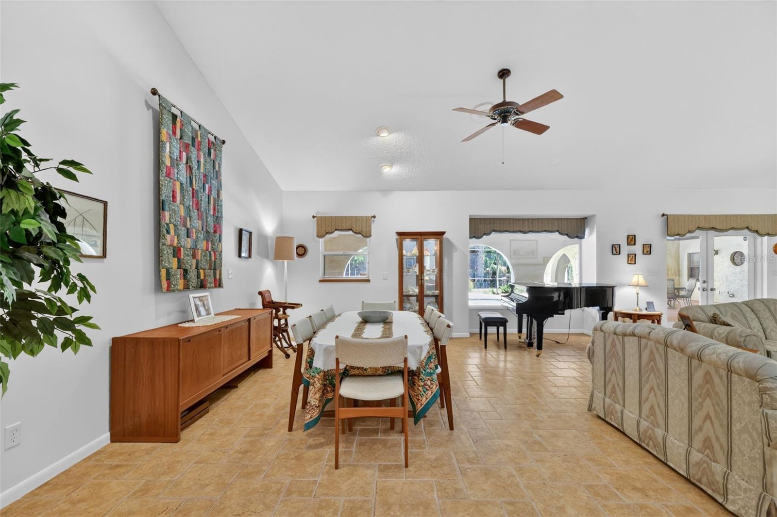 1109 ELYSIUM BLVD, MOUNT DORA, FL, 32757