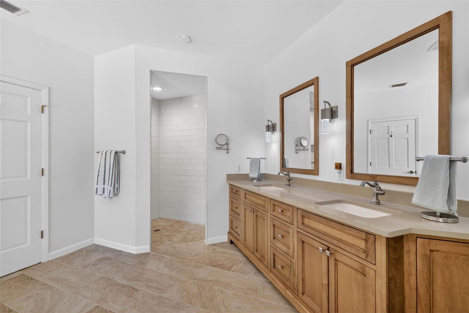 1109 ELYSIUM BLVD, MOUNT DORA, FL, 32757