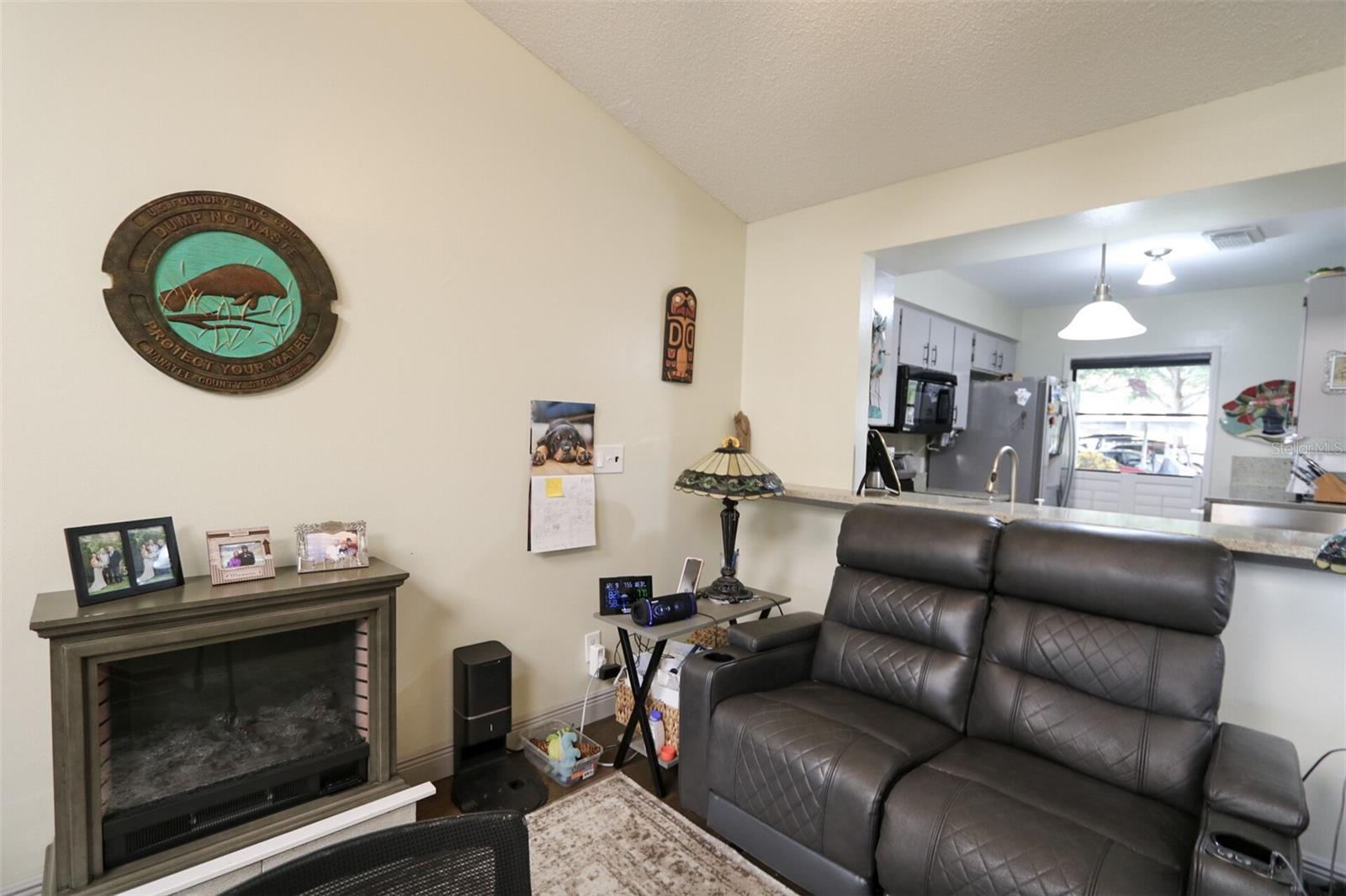 323 KNOTTWOOD CT #1, SUN CITY CENTER, FL, 33573