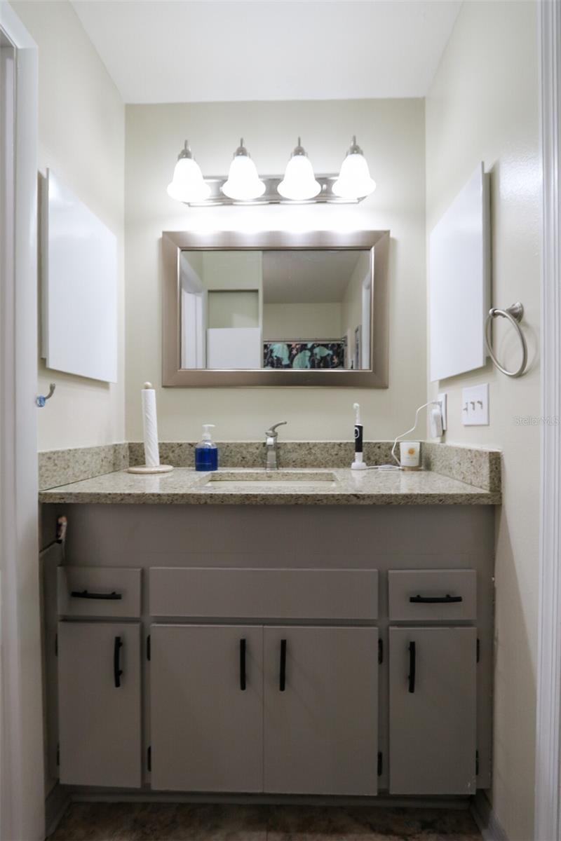 323 KNOTTWOOD CT #1, SUN CITY CENTER, FL, 33573