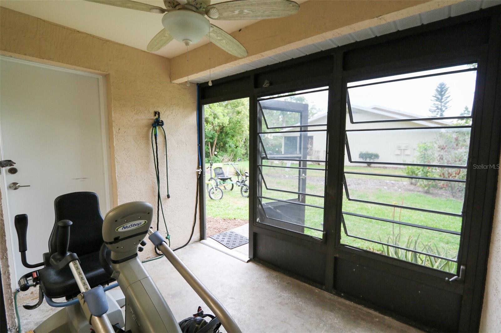 323 KNOTTWOOD CT #1, SUN CITY CENTER, FL, 33573