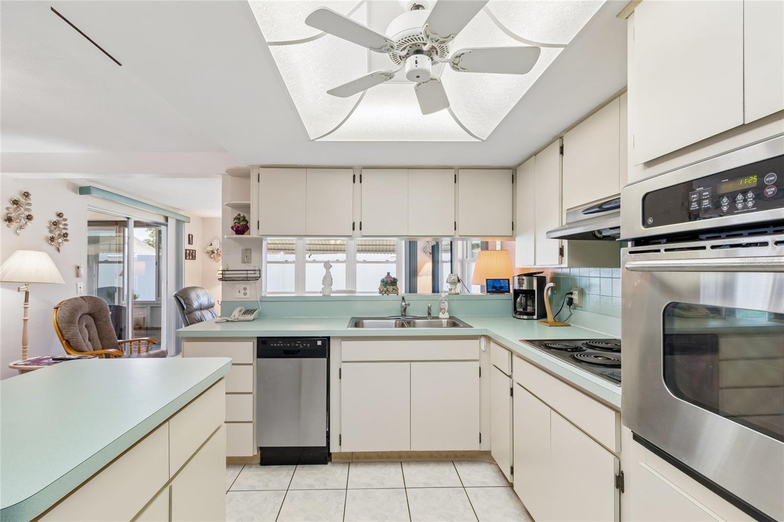 5810 FRIEDLY AVE, NEW PORT RICHEY, FL, 34652