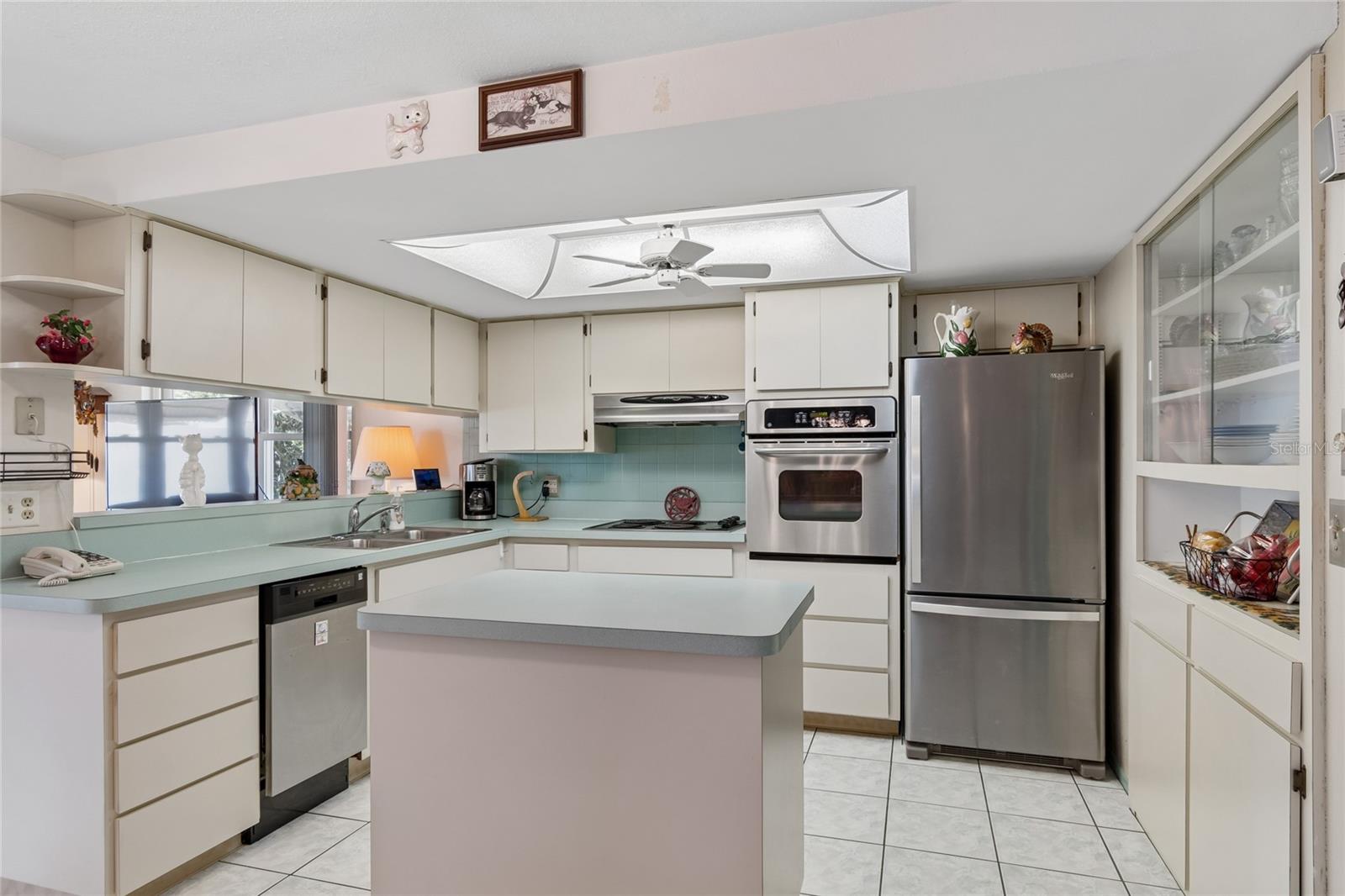 5810 FRIEDLY AVE, NEW PORT RICHEY, FL, 34652