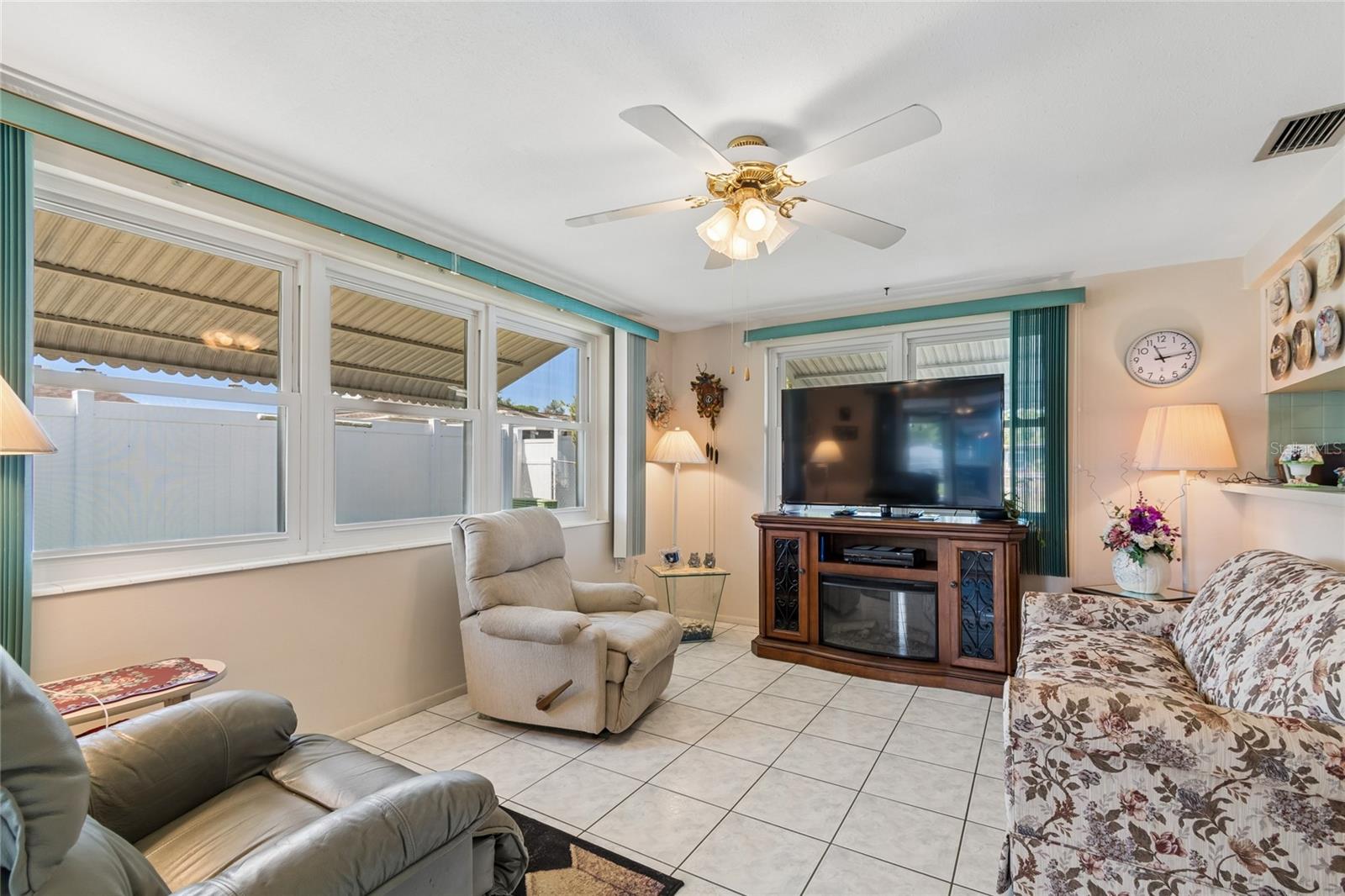 5810 FRIEDLY AVE, NEW PORT RICHEY, FL, 34652