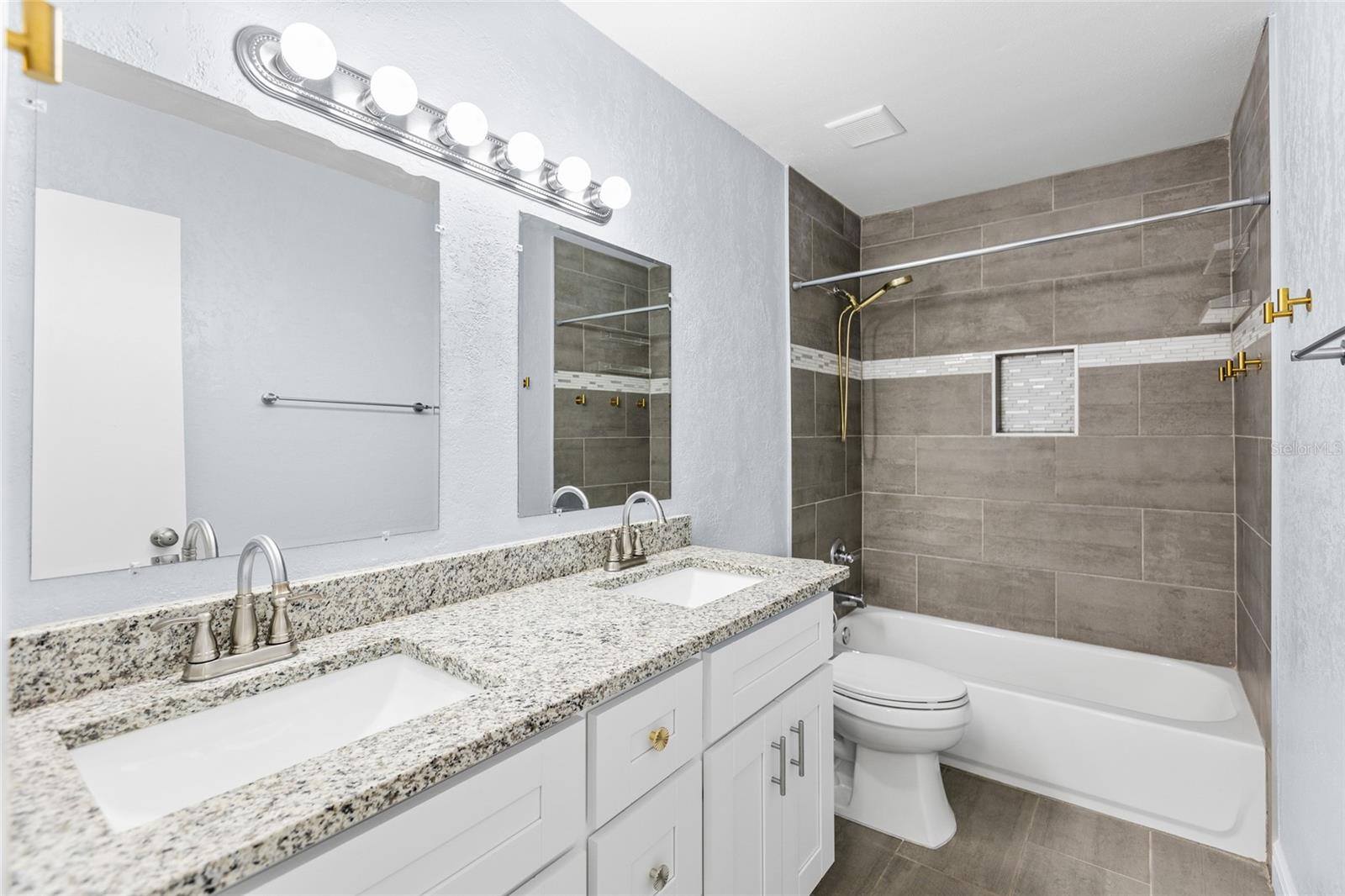7608 WILLOW PARK DR, TEMPLE TERRACE, FL, 33637