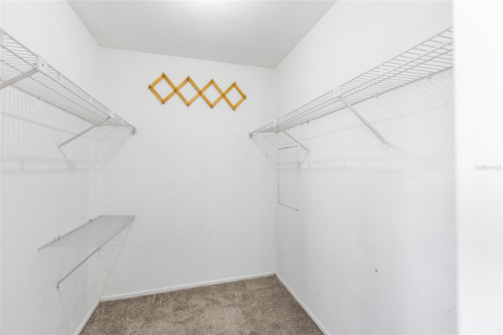 7608 WILLOW PARK DR, TEMPLE TERRACE, FL, 33637