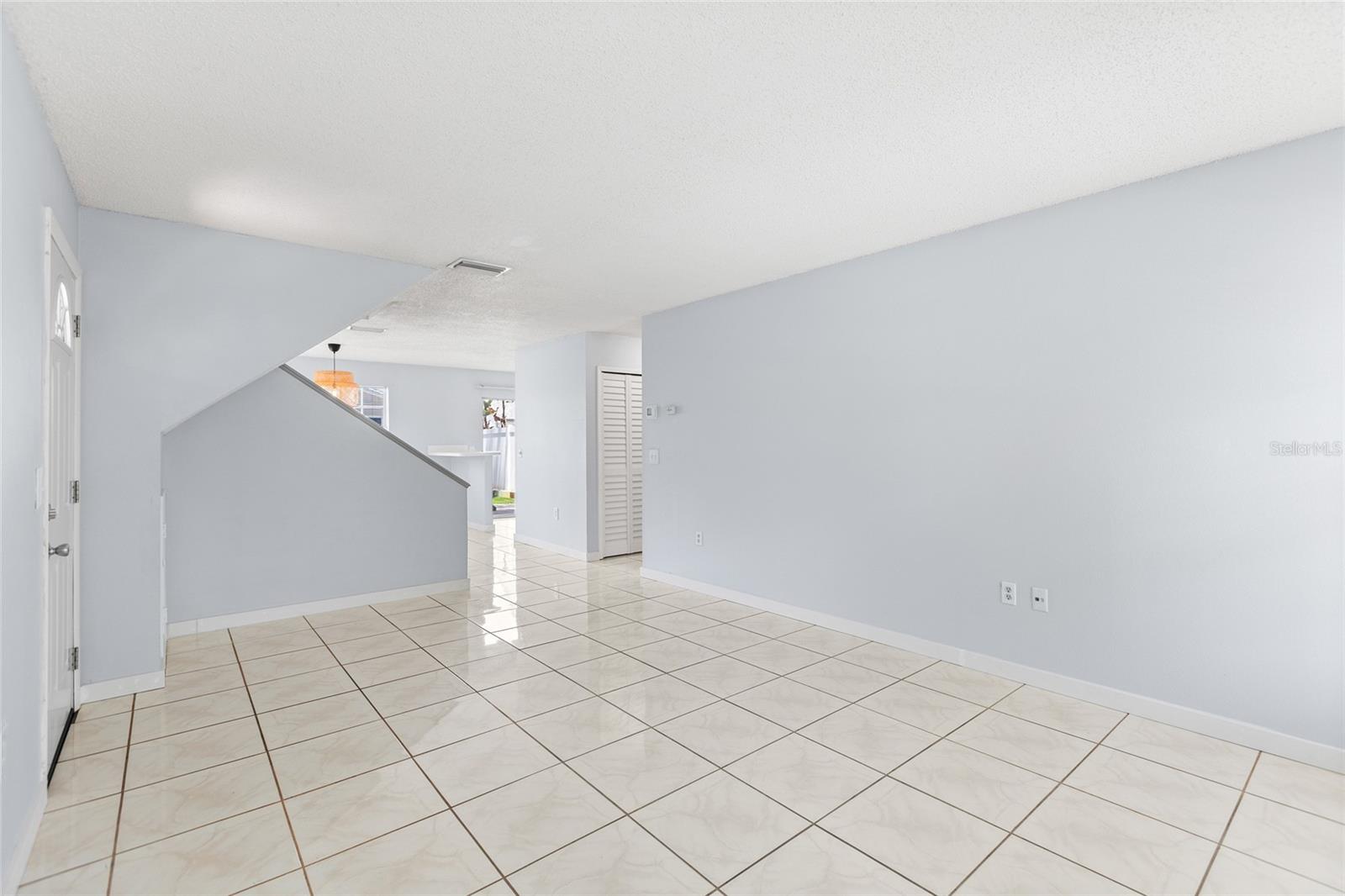 7608 WILLOW PARK DR, TEMPLE TERRACE, FL, 33637