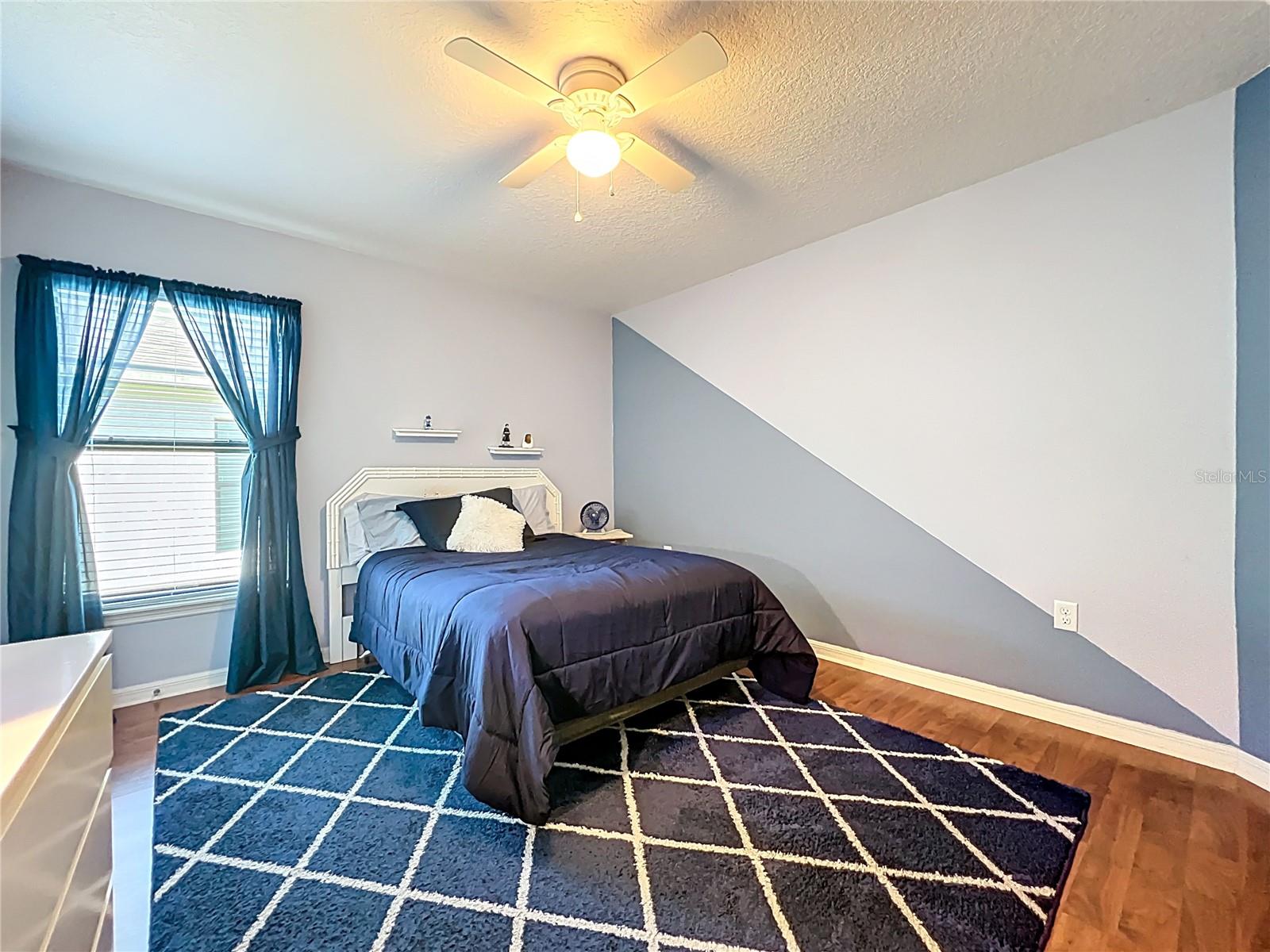 817 LAUREL VIEW WAY, GROVELAND, FL, 34736