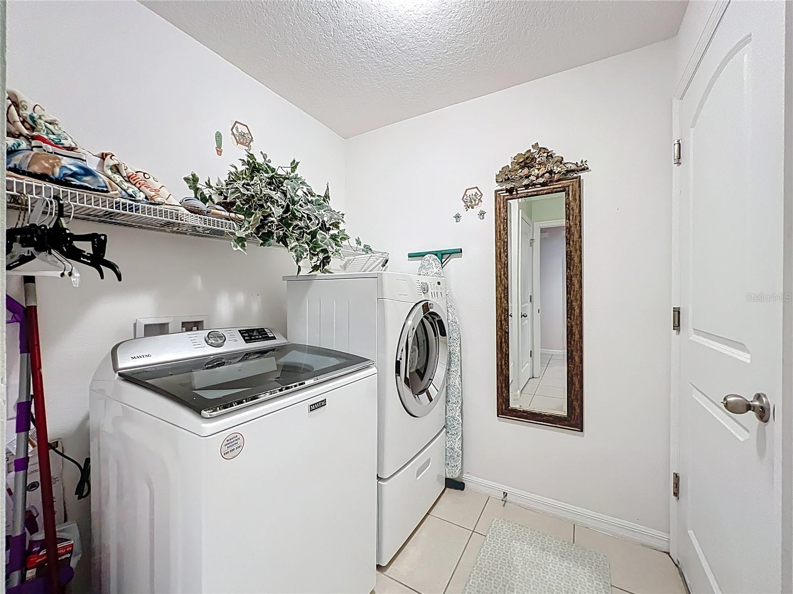 817 LAUREL VIEW WAY, GROVELAND, FL, 34736