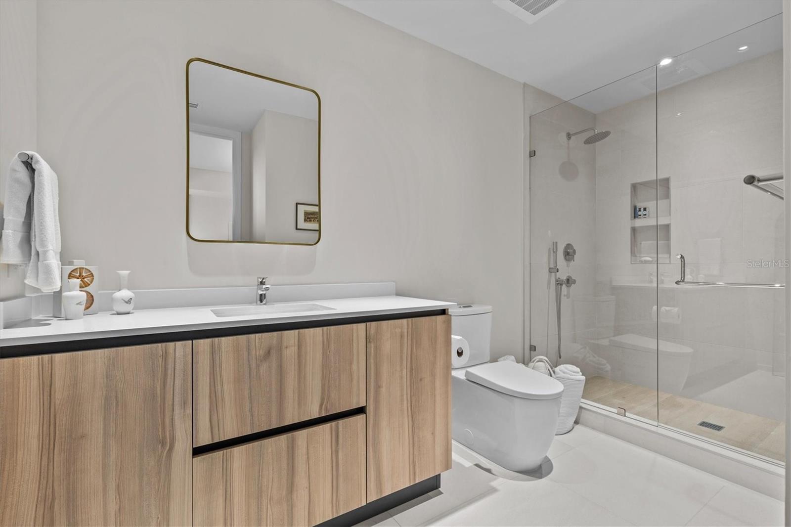 1020 SUNSET POINT RD #510, CLEARWATER, FL, 33755