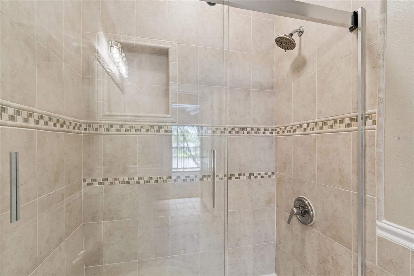 18529 PEBBLE LAKE CT, TAMPA, FL, 33647