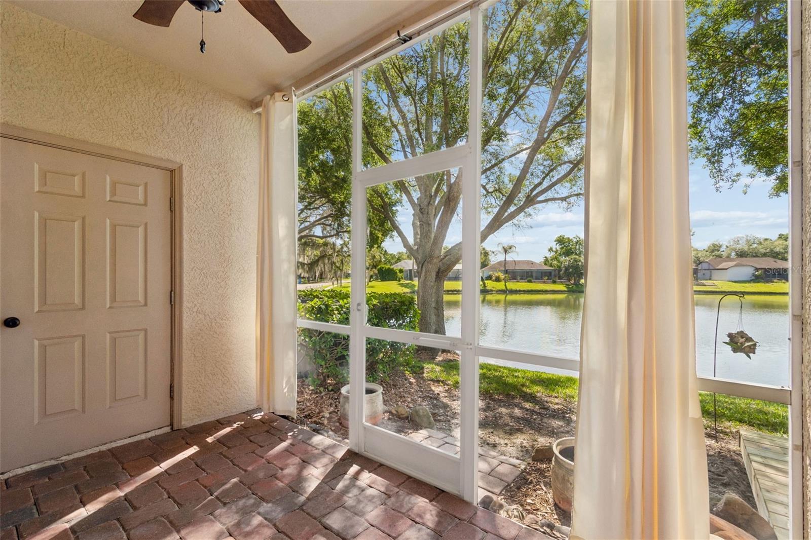 18529 PEBBLE LAKE CT, TAMPA, FL, 33647