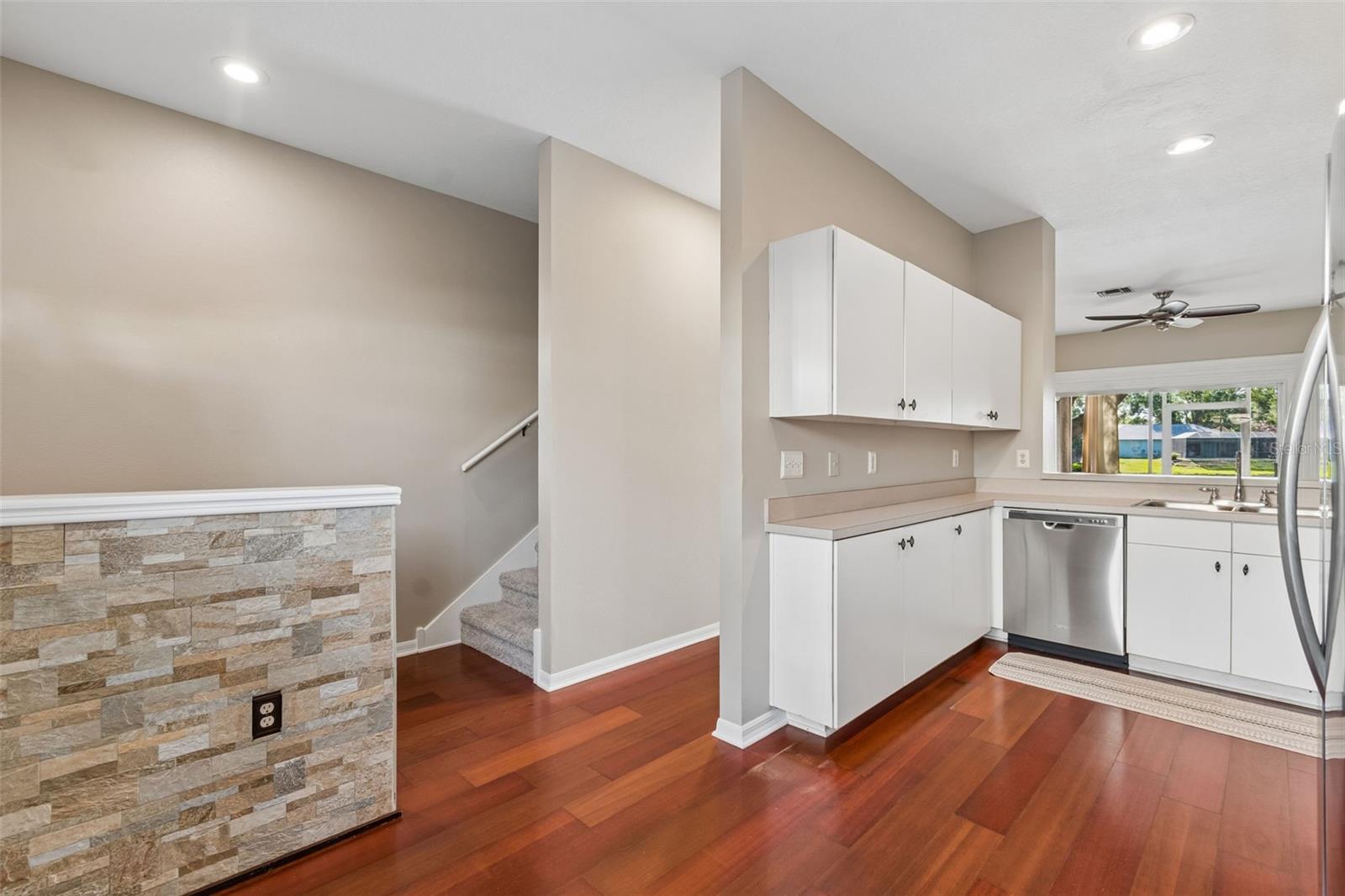 18529 PEBBLE LAKE CT, TAMPA, FL, 33647