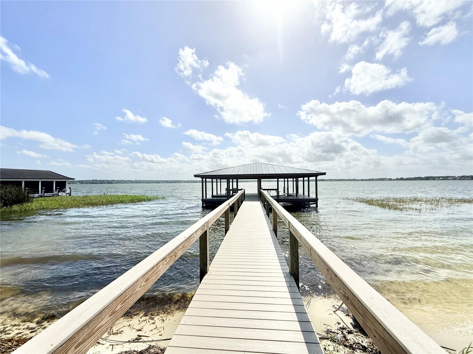 3155 LAKESHORE DR, MOUNT DORA, FL, 32757