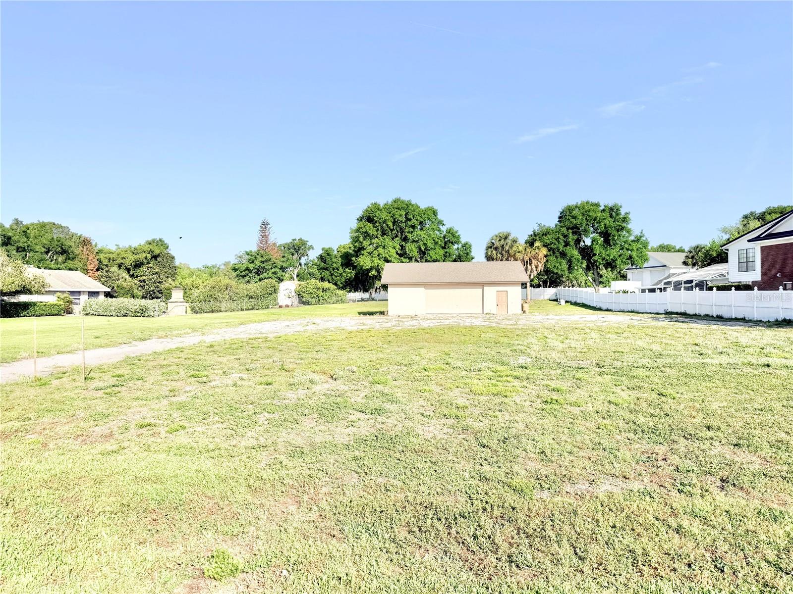 3155 LAKESHORE DR, MOUNT DORA, FL, 32757