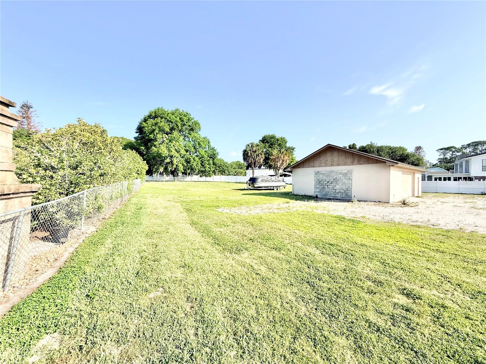 3155 LAKESHORE DR, MOUNT DORA, FL, 32757