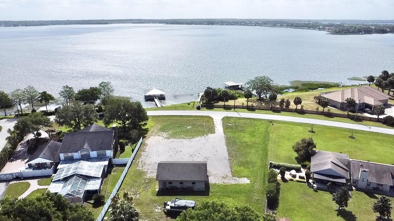 3155 LAKESHORE DR, MOUNT DORA, FL, 32757