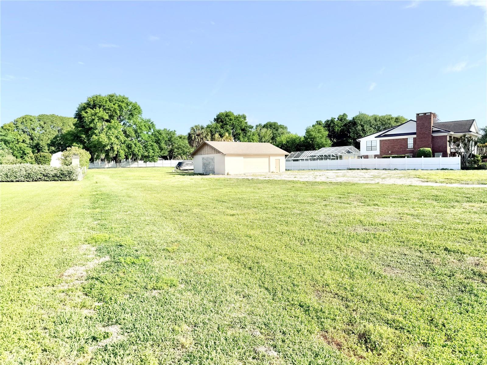 3155 LAKESHORE DR, MOUNT DORA, FL, 32757