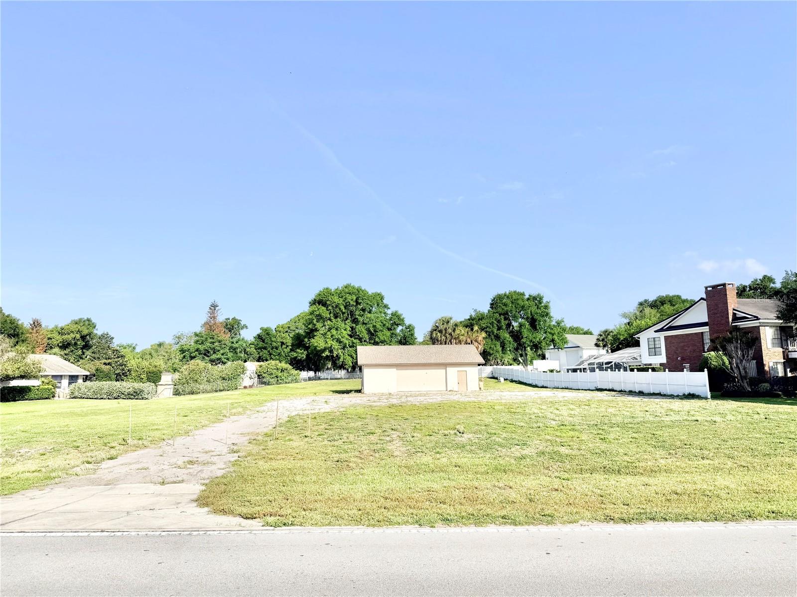 3155 LAKESHORE DR, MOUNT DORA, FL, 32757