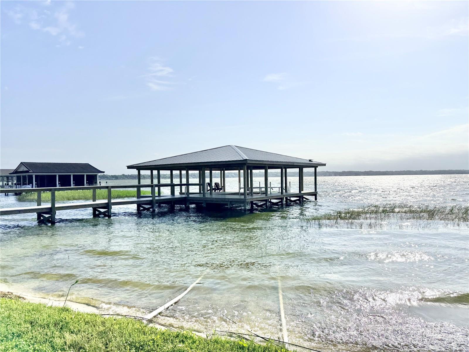 3155 LAKESHORE DR, MOUNT DORA, FL, 32757