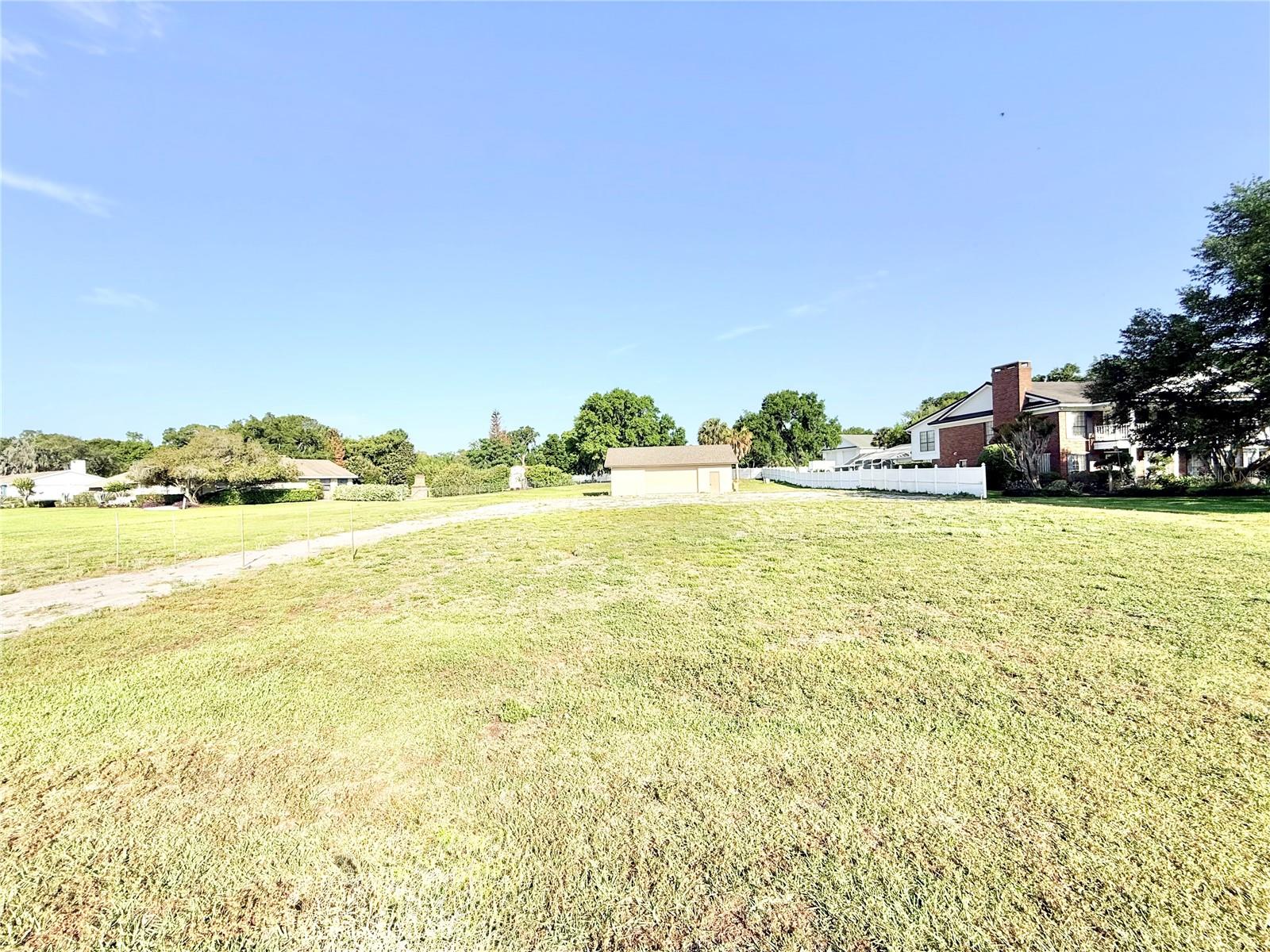 3155 LAKESHORE DR, MOUNT DORA, FL, 32757