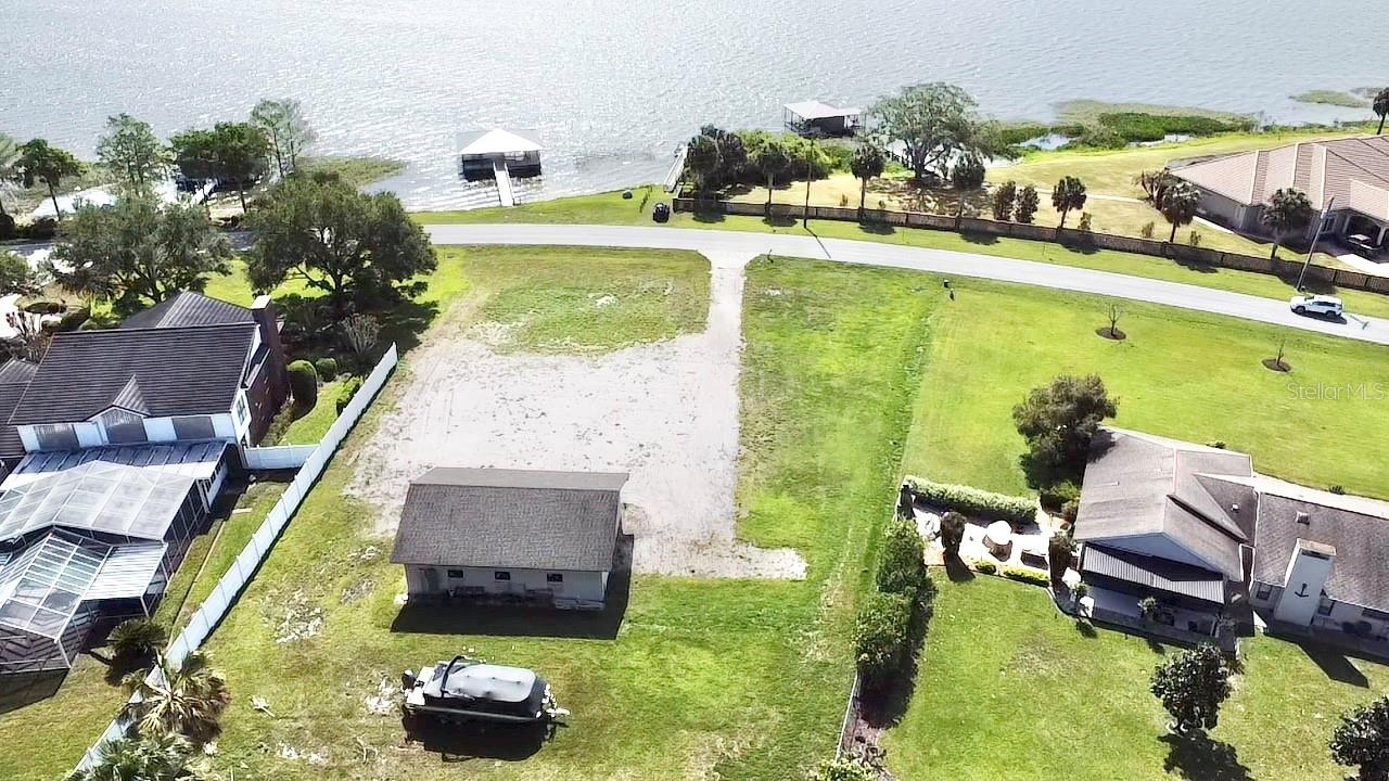 3155 LAKESHORE DR, MOUNT DORA, FL, 32757