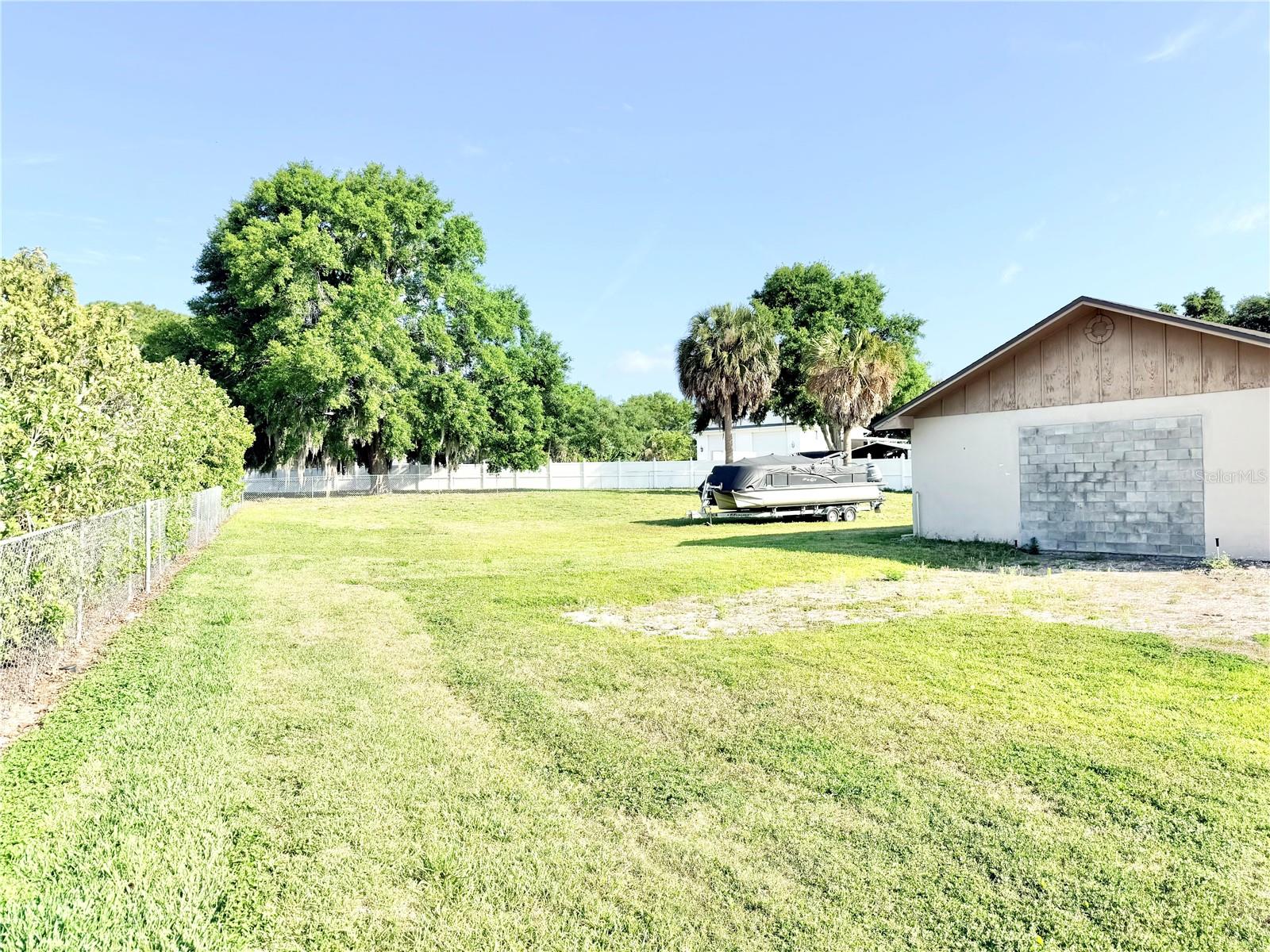 3155 LAKESHORE DR, MOUNT DORA, FL, 32757