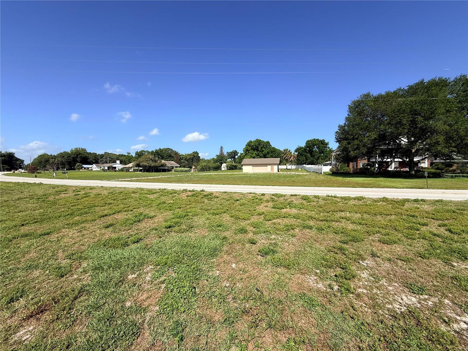 3155 LAKESHORE DR, MOUNT DORA, FL, 32757