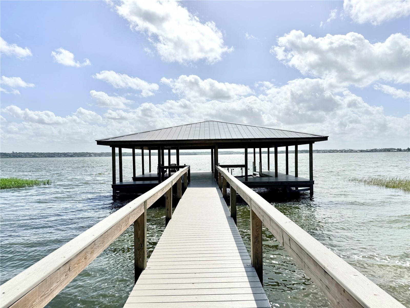 3155 LAKESHORE DR, MOUNT DORA, FL, 32757