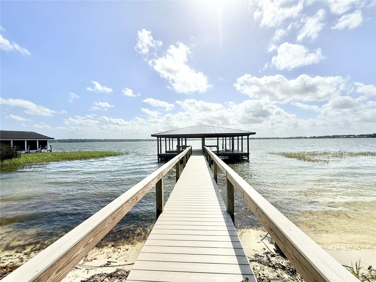 3155 LAKESHORE DR, MOUNT DORA, FL, 32757