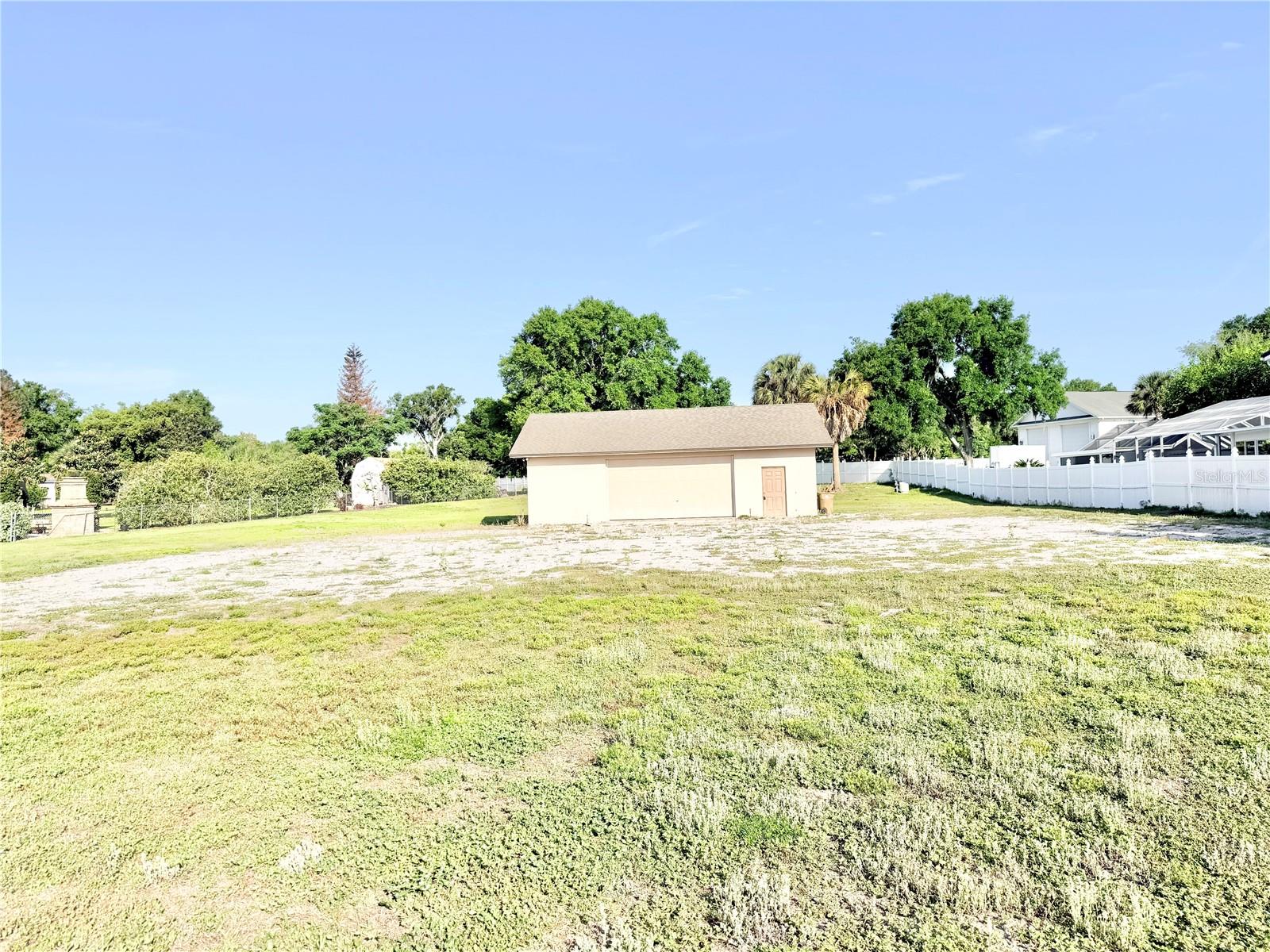 3155 LAKESHORE DR, MOUNT DORA, FL, 32757