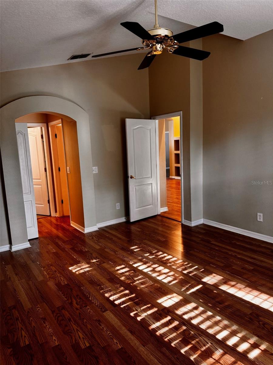 14996 HIDDEN OAKS CIR, CLEARWATER, FL, 33764