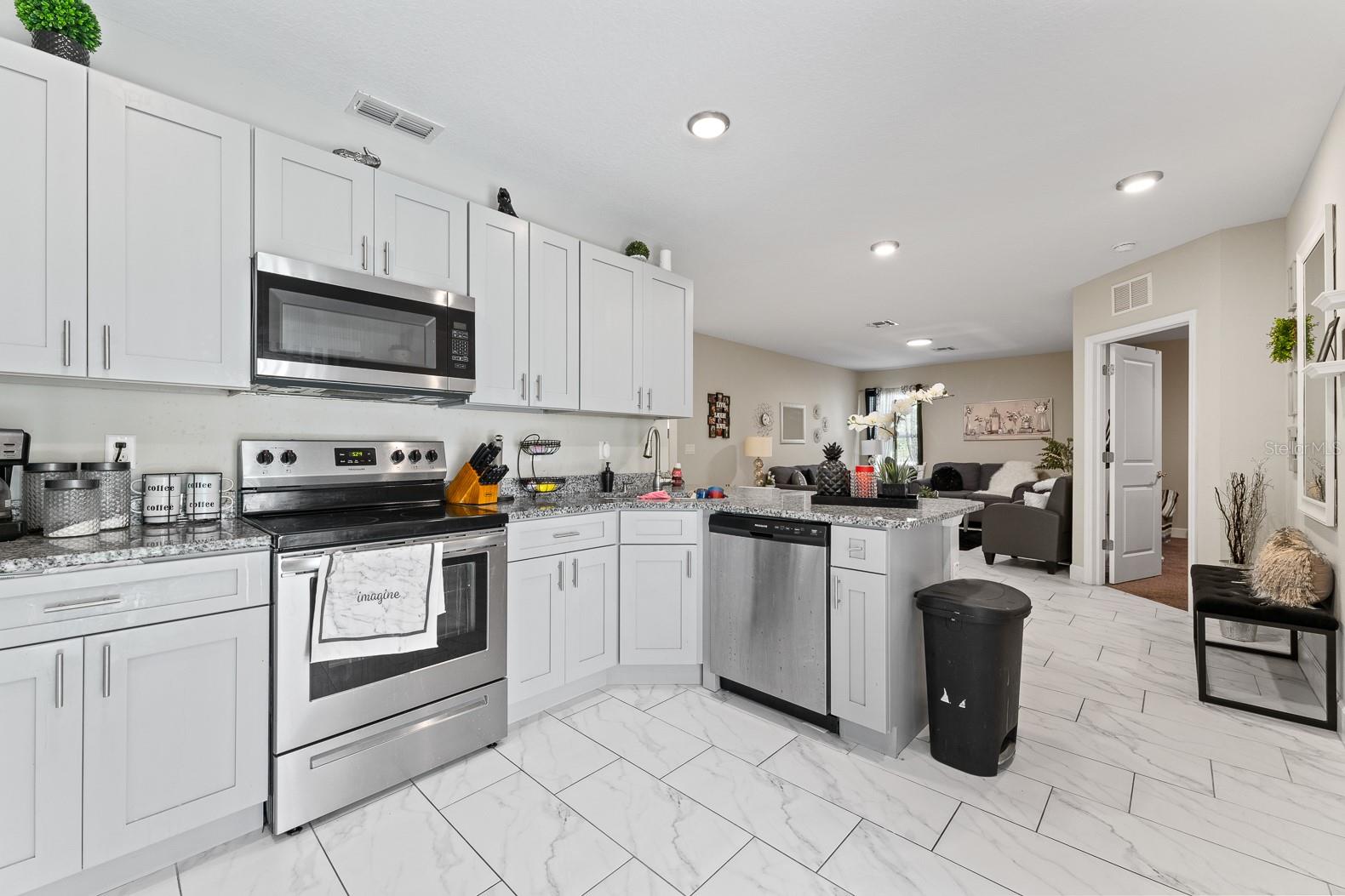 242 E MAIN ST E, HAINES CITY, FL, 33844