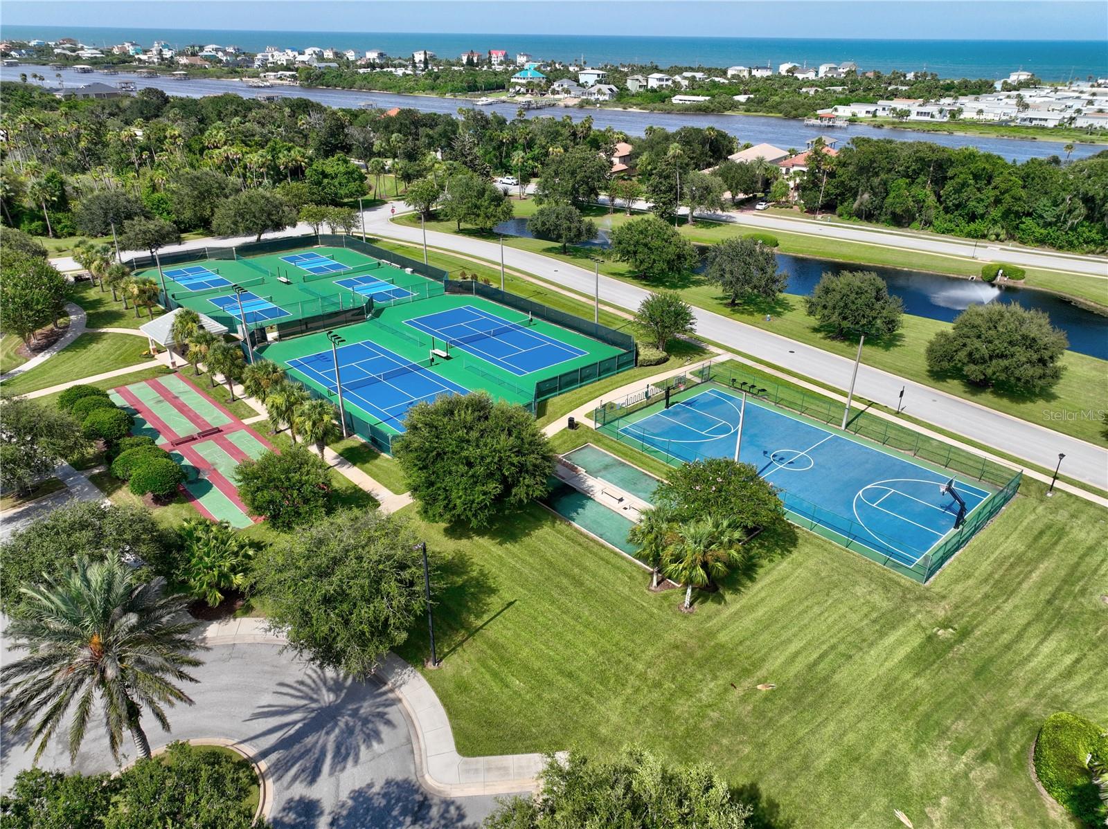 128 N LAKEWALK DR, PALM COAST, FL, 32137