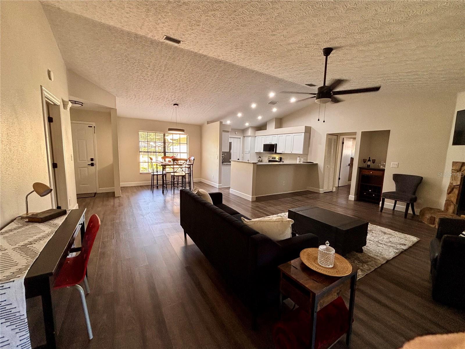 6104 26TH AVE E, BRADENTON, FL, 34208