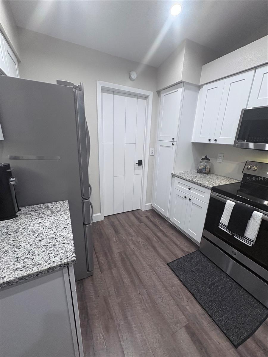 6104 26TH AVE E, BRADENTON, FL, 34208