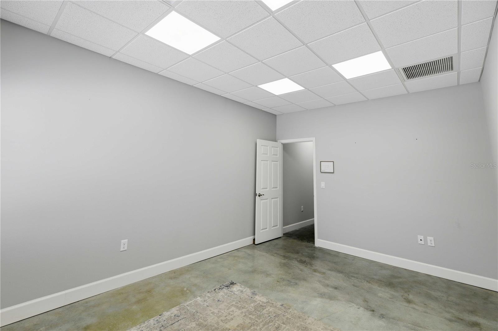 943 NW 17TH AVE, OCALA, FL, 34475